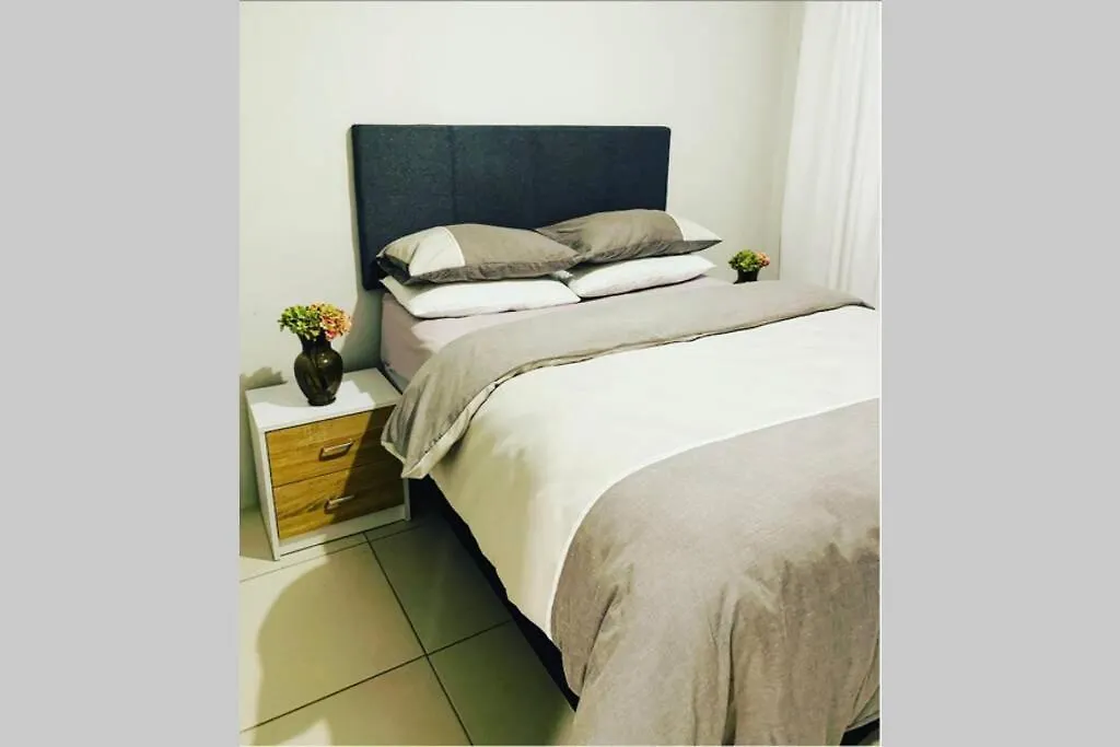 Kasi Cottage: Modern, Luxury Township Accommodation! Port Elizabeth